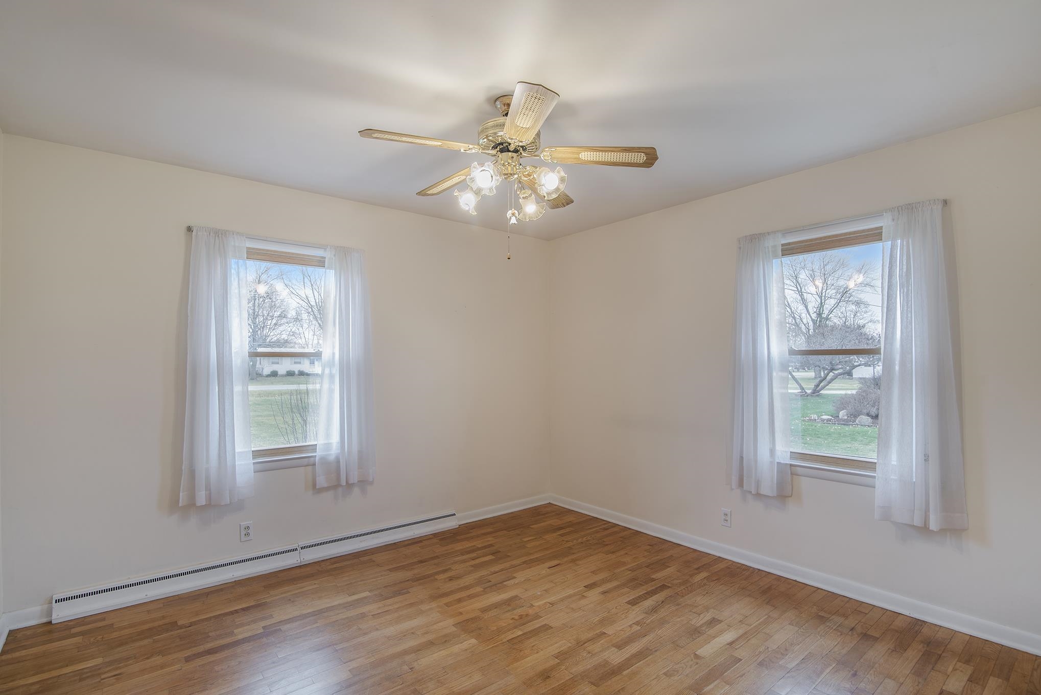 4436 Reid Road Swartz Creek, MI 48473 - Photo 13 of 30 One of 2 Main Floor Bedrooms