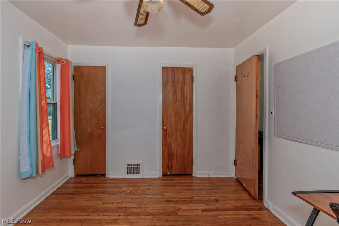 5659 Shawnee Road Lyndhurst, OH 44124 - Photo 13 of 33 2nd - 1st floor bedroom