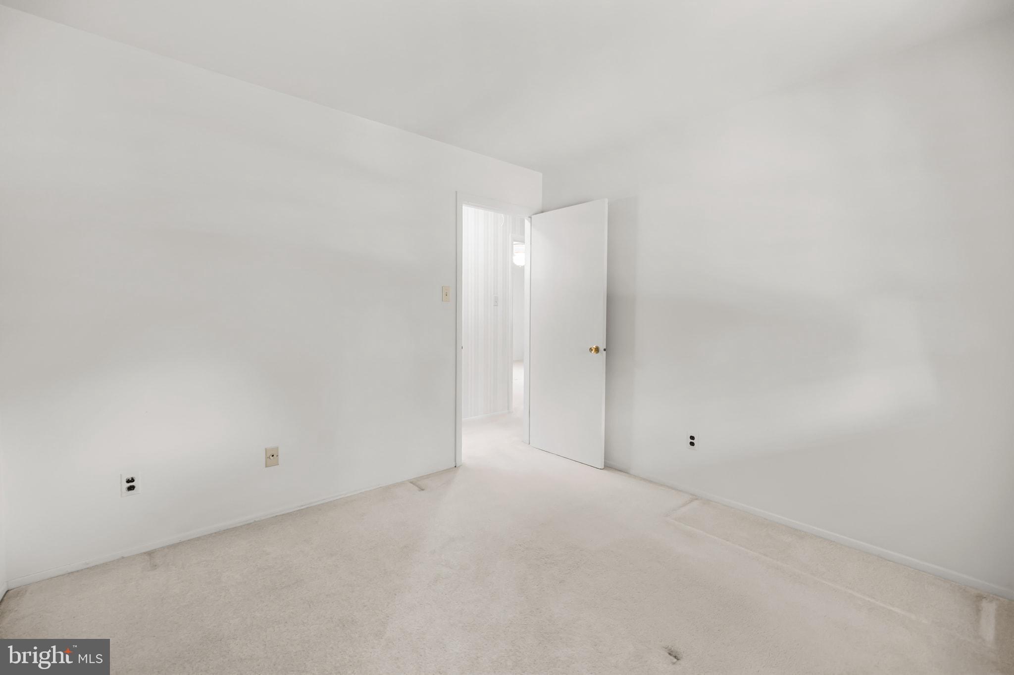6914 Hadlow Drive Springfield, VA 22152 - Photo 17 of 44