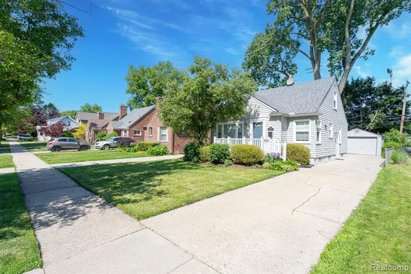 $375,000 | 2036 Gardner Avenue, Berkley, MI 48072