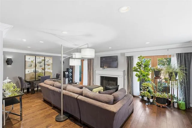 $365,000 | 15922 Archwood Lane, Unit 1011, Dallas, TX 75248