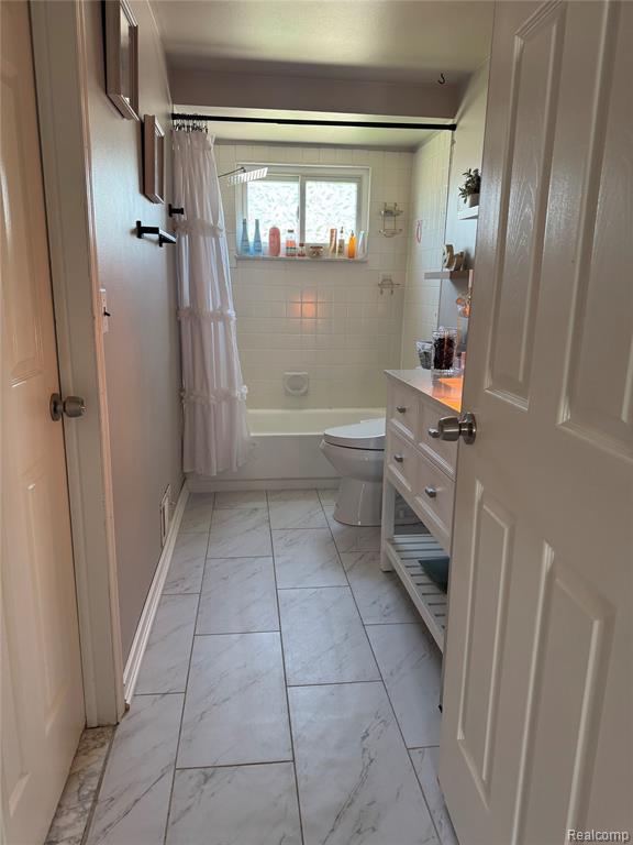 24145 Cottrell Clinton Township, MI 48035 - Photo 11 of 14