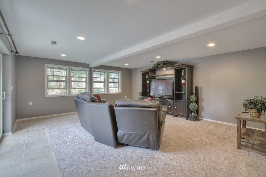 13909 147th Place Southeast Renton, WA 98059 - Photo 12 of 24 Gallery Image 12