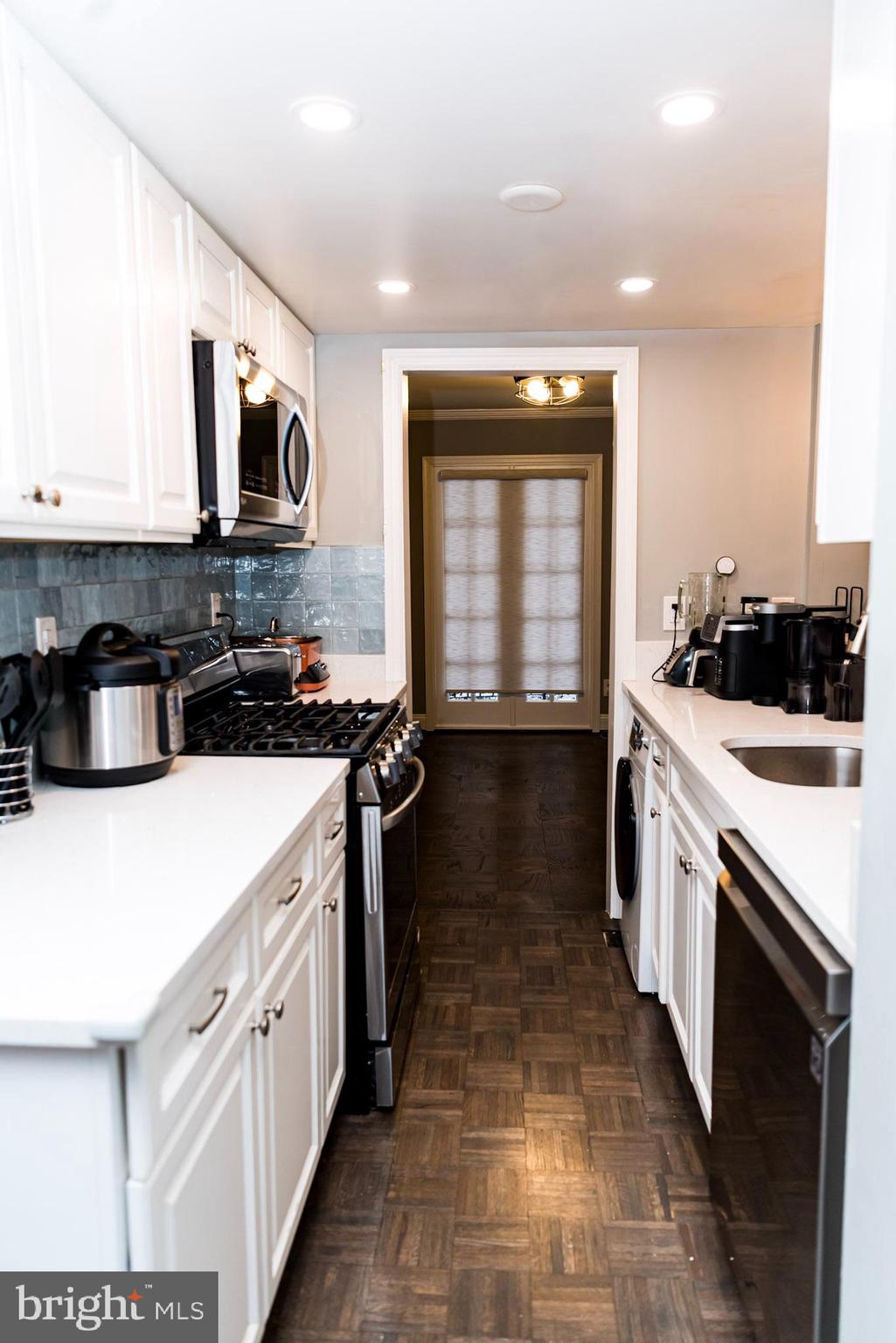 8902 16th Street, Unit 8902 Silver Spring, MD 20910 - Photo 13 of 32