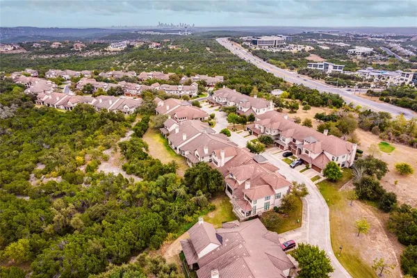 $599,999 | 7800 Southwest Pkwy Parkway, Unit 2020, Austin, TX 78735