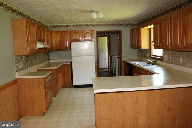 5 Bard Road Shippensburg, PA 17257 - Photo 2 of 17 Kitchen