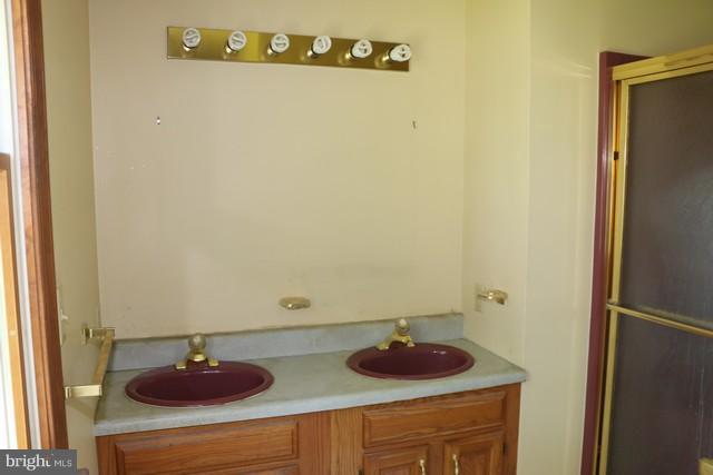 5 Bard Road Shippensburg, PA 17257 - Photo 9 of 17 Bath