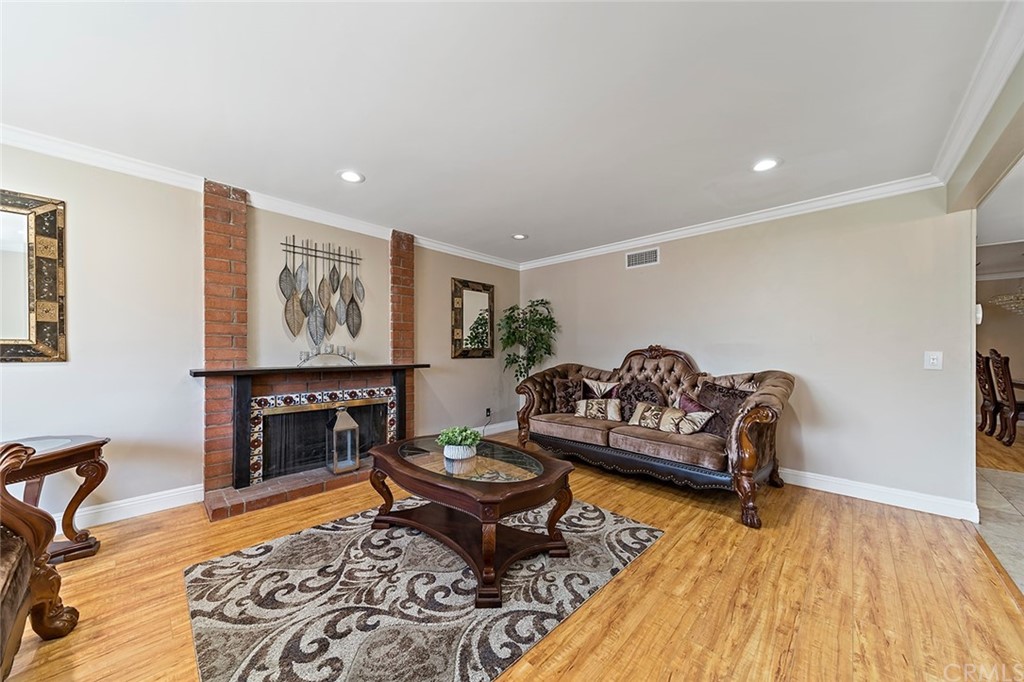 16419 Holmes Place Cerritos, CA 90703 - Photo 6 of 44