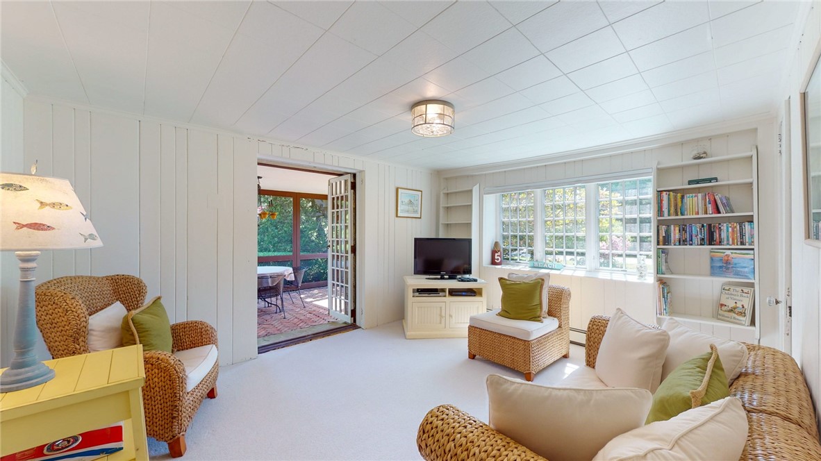 84 Wagner Road Westerly, RI 02891 - Photo 18 of 40 First Floor Sitting / Bedroom