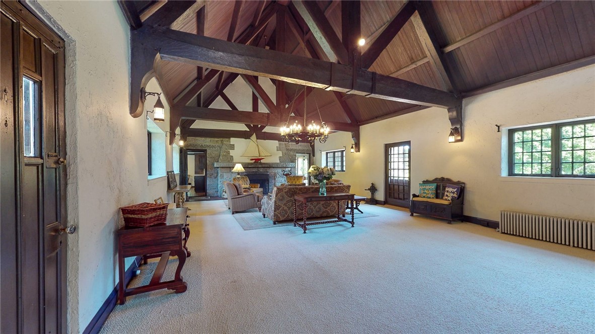84 Wagner Road Westerly, RI 02891 - Photo 6 of 40 Living Room