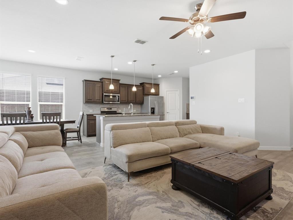 448 Regatta Lane Azle, TX 76020 - Photo 7 of 29