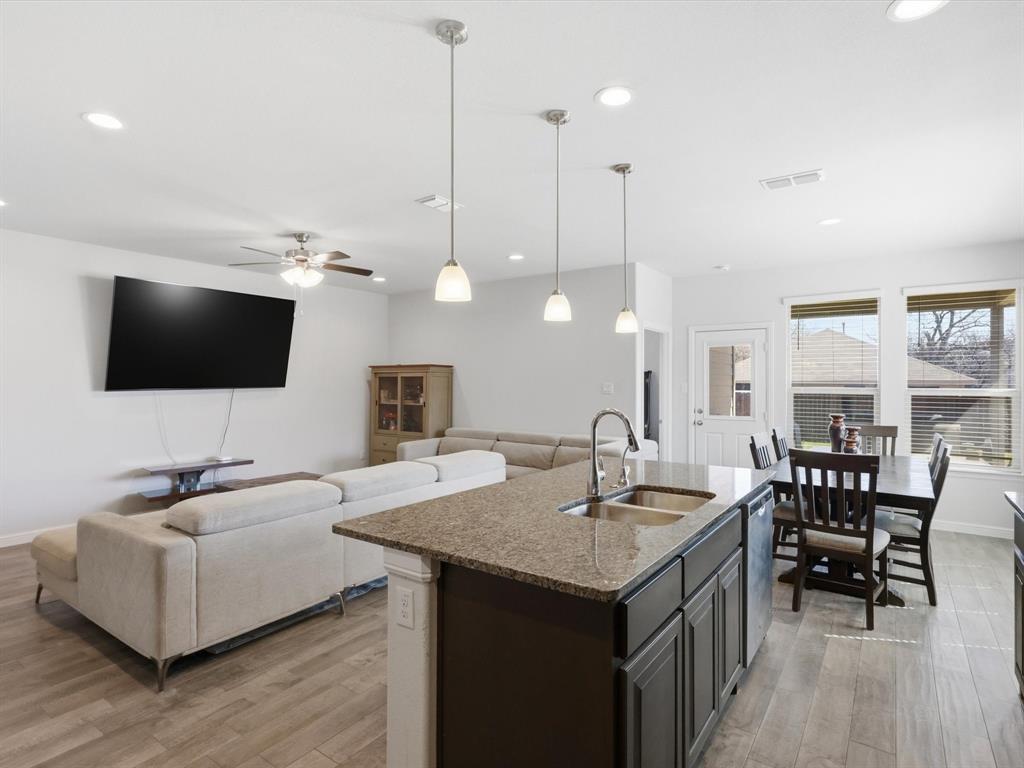 448 Regatta Lane Azle, TX 76020 - Photo 8 of 29