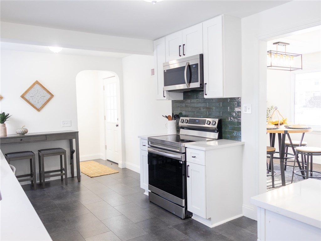 262 Simpson Road Irondequoit, NY 14617 - Photo 12 of 30