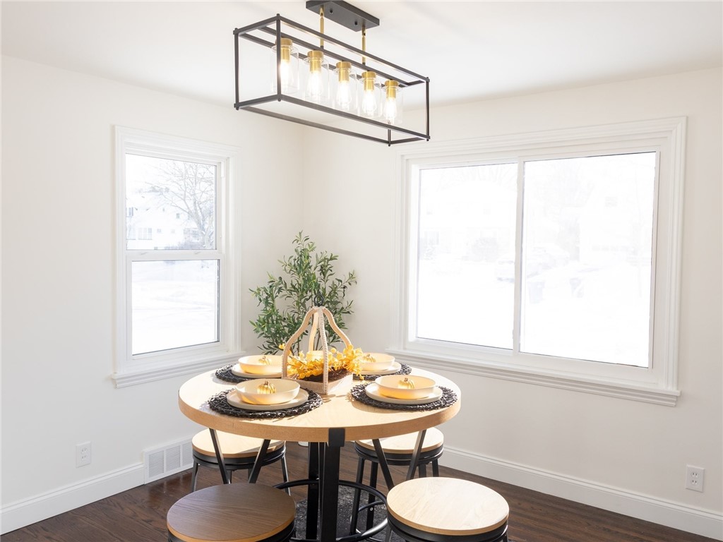 262 Simpson Road Irondequoit, NY 14617 - Photo 5 of 30