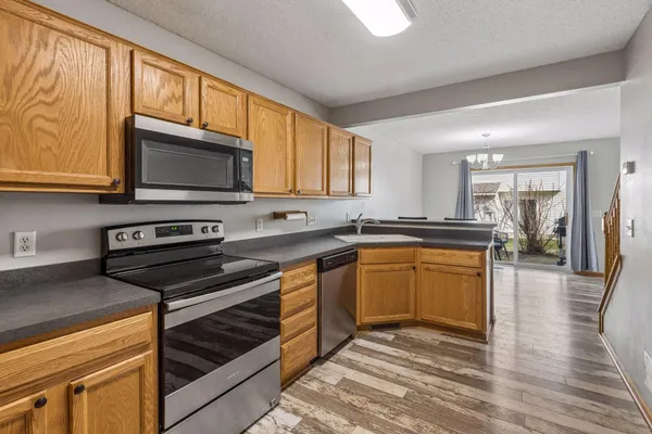 $279,900 | 858 Gannon Drive, Shakopee, MN 55379