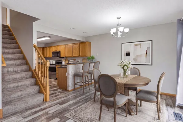 $279,900 | 858 Gannon Drive, Shakopee, MN 55379
