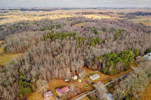 $225,000 | 582 Doug Luna Road, Walling, TN 38587