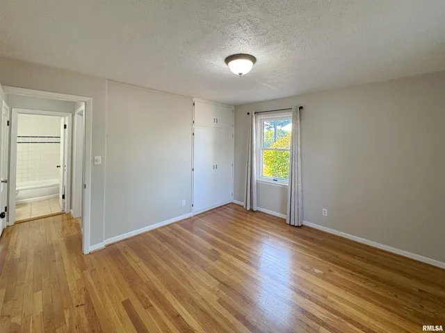 $209,000 | 5022 North Belmont Place, Peoria Heights, IL 61616