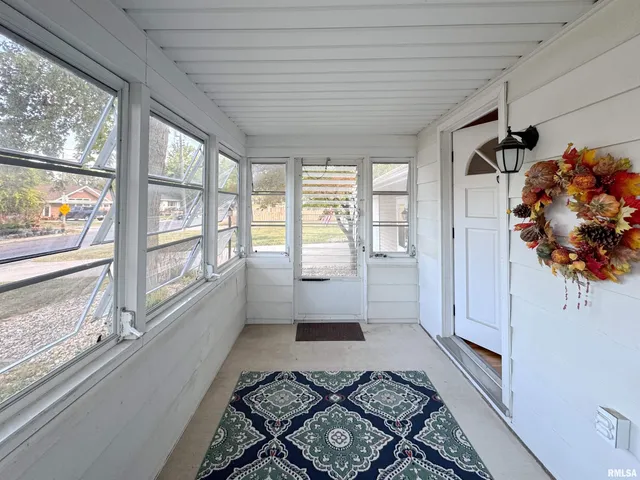 $209,000 | 5022 North Belmont Place, Peoria Heights, IL 61616