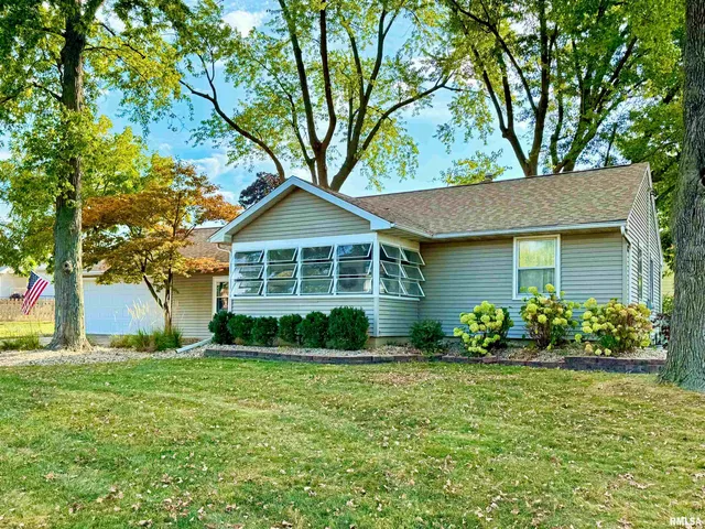 $209,000 | 5022 North Belmont Place, Peoria Heights, IL 61616