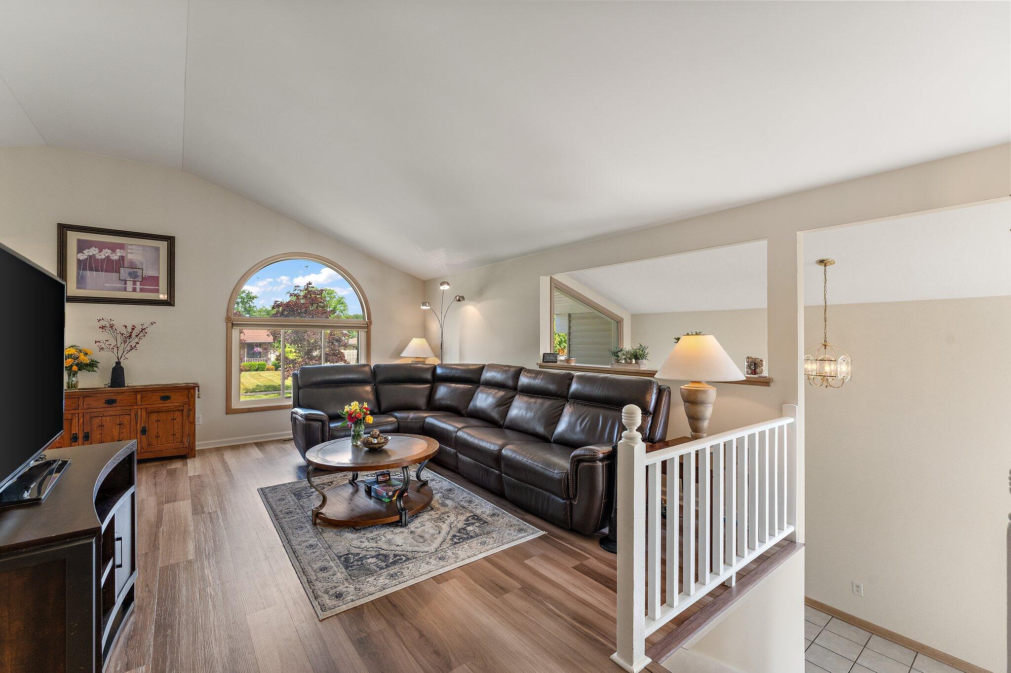 658 Forest Avenue Griffith, IN 46319 - Photo 6 of 31 a living room with furniture and a large window