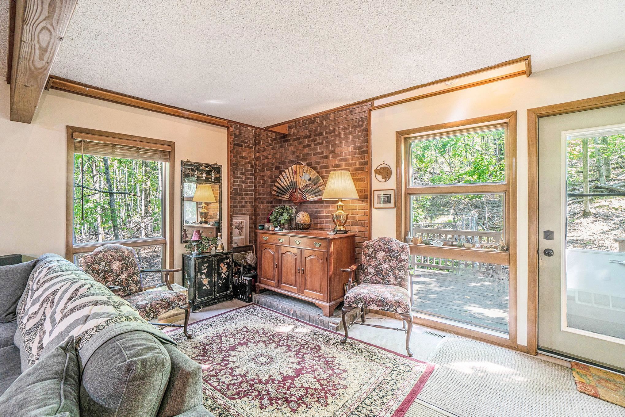6740 Pheasant Run Road Gaylord, MI 49735 - Photo 5 of 27 1935491-60b45744-249f-4a53-85f3-7e262468cbdf.JPG