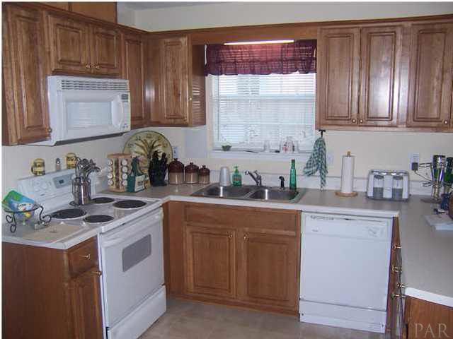 6019 Hamilton Bridge Road Milton, FL 32570 - Photo 5 of 6 kitchen