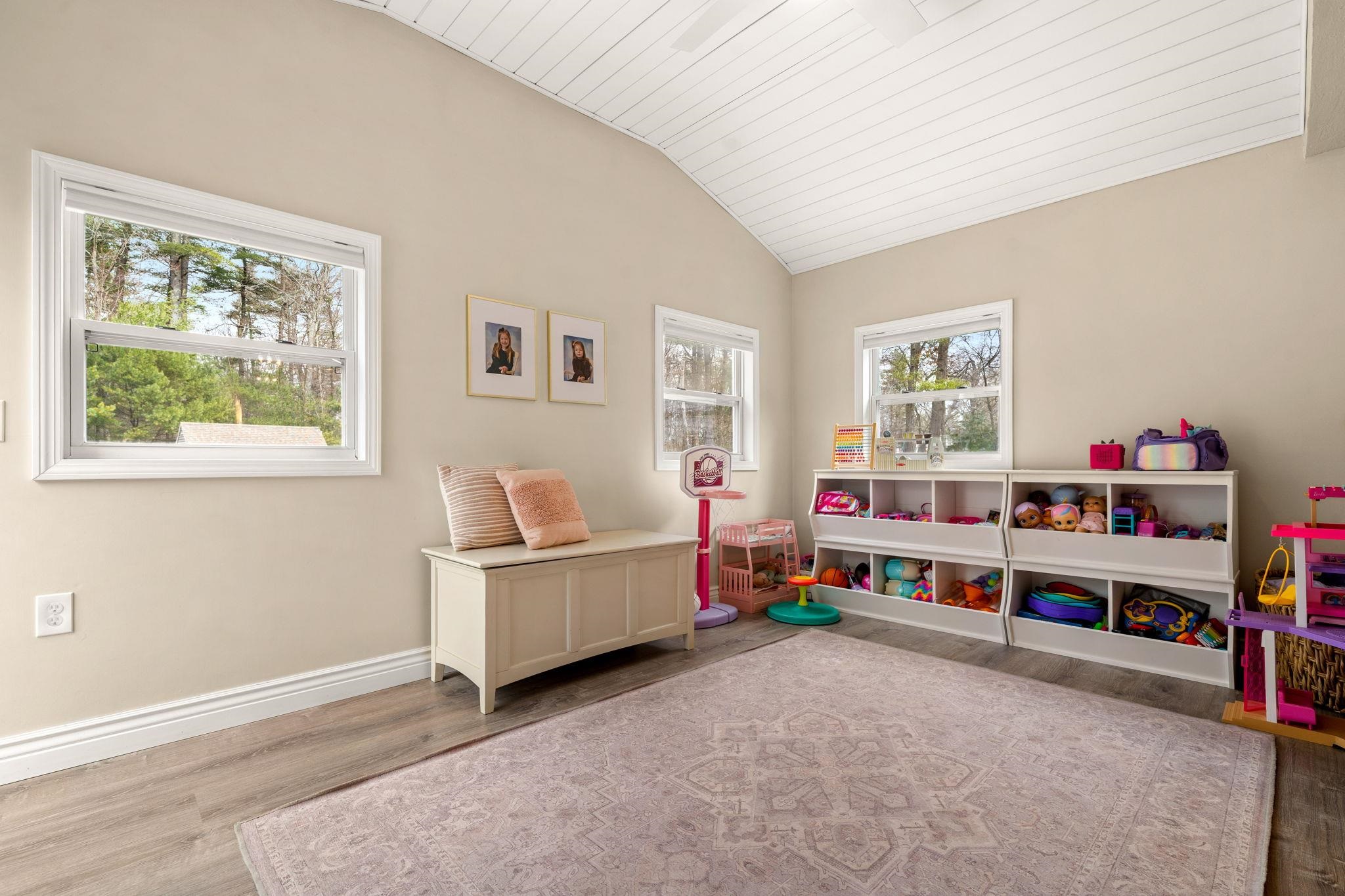 5 Falcon Drive Pelham, NH 03076 - Photo 18 of 41