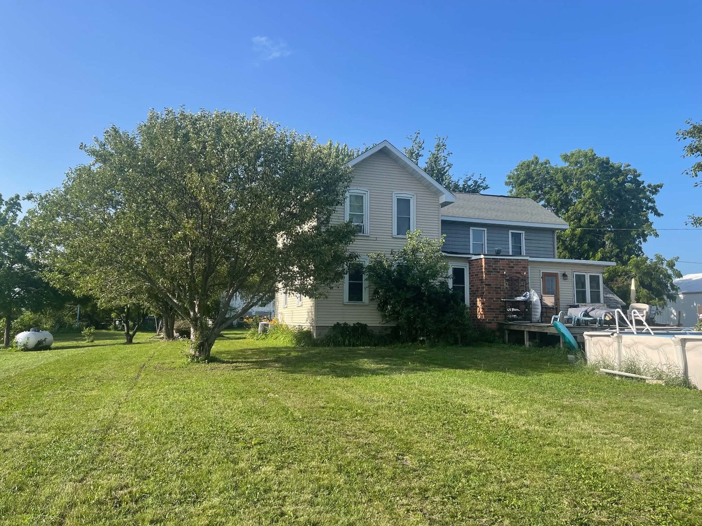 8268 Lyndon Road Prophetstown, IL 61277 - Photo 2 of 40