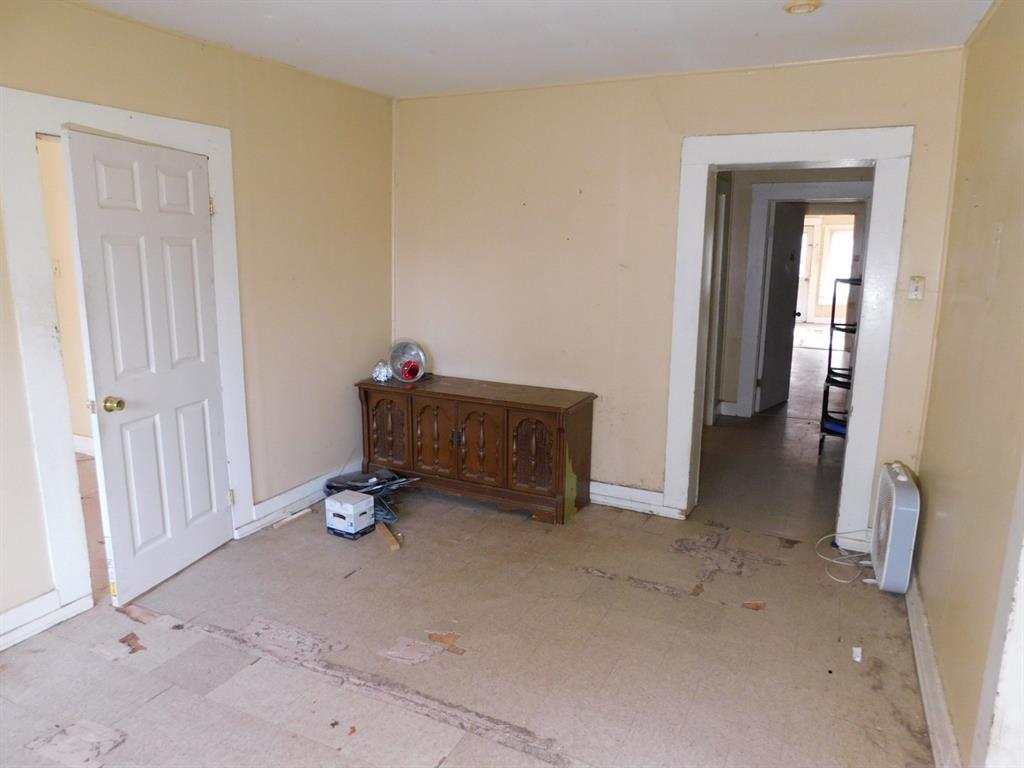 25707 Highway 371 Sarepta, LA 71071 - Photo 14 of 30 a view of a room with gym equipment