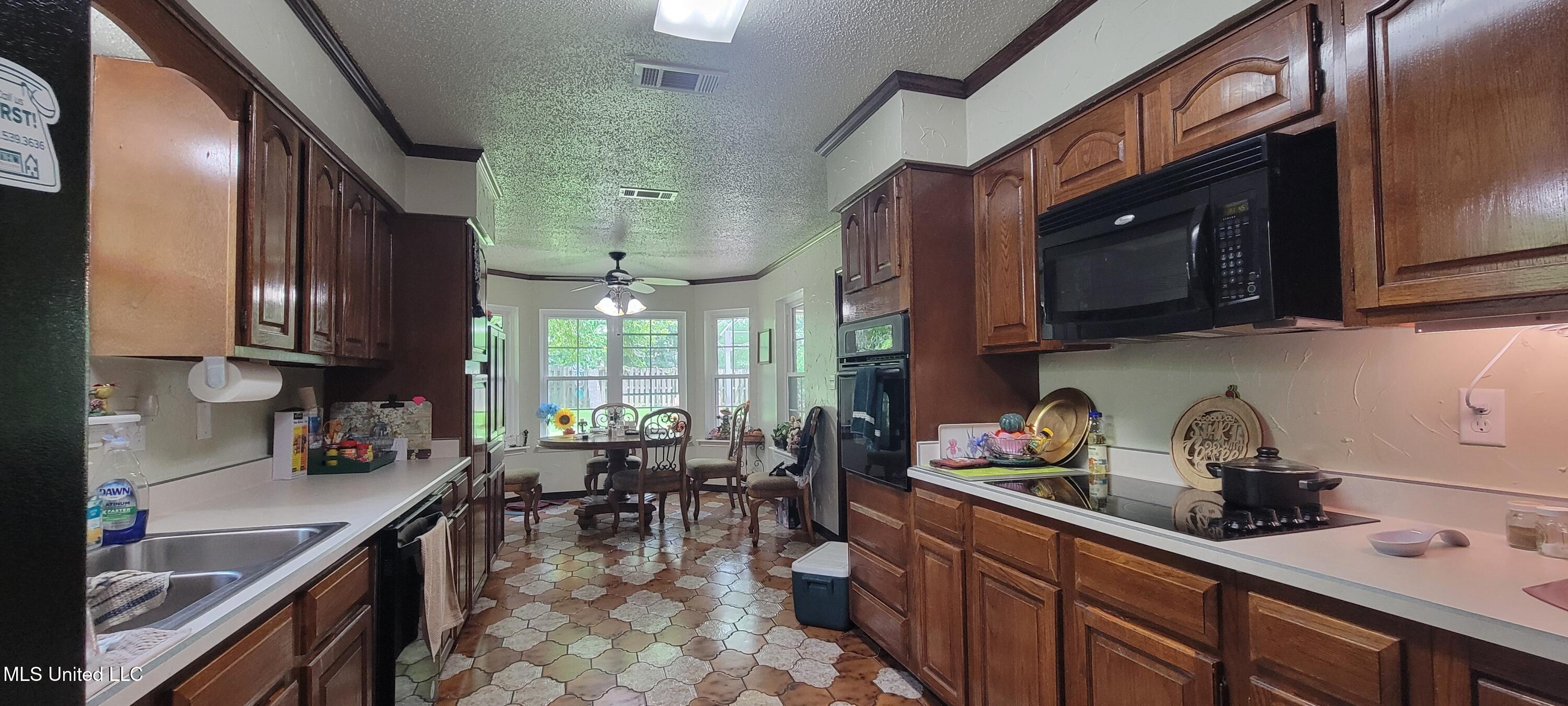 8834 Kipapa Way Diamondhead, MS 39525 - Photo 13 of 30 20250805_114636
