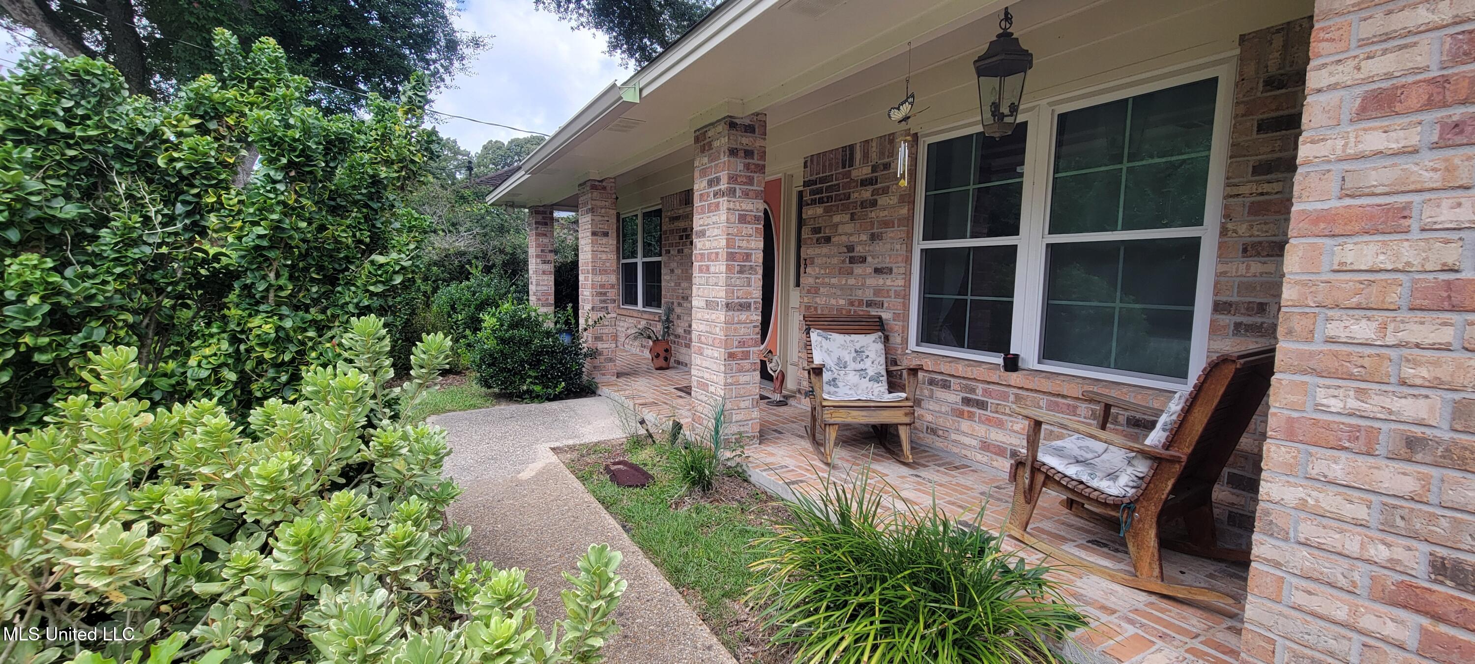 8834 Kipapa Way Diamondhead, MS 39525 - Photo 2 of 30 20250805_115226