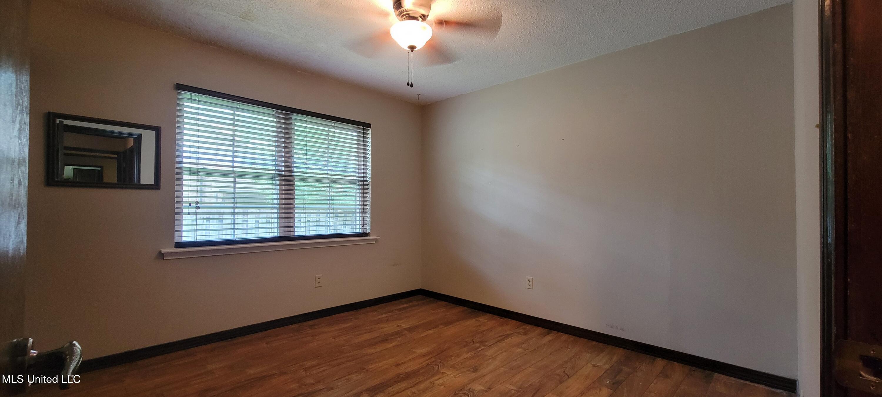 8834 Kipapa Way Diamondhead, MS 39525 - Photo 25 of 30 20250909_125825