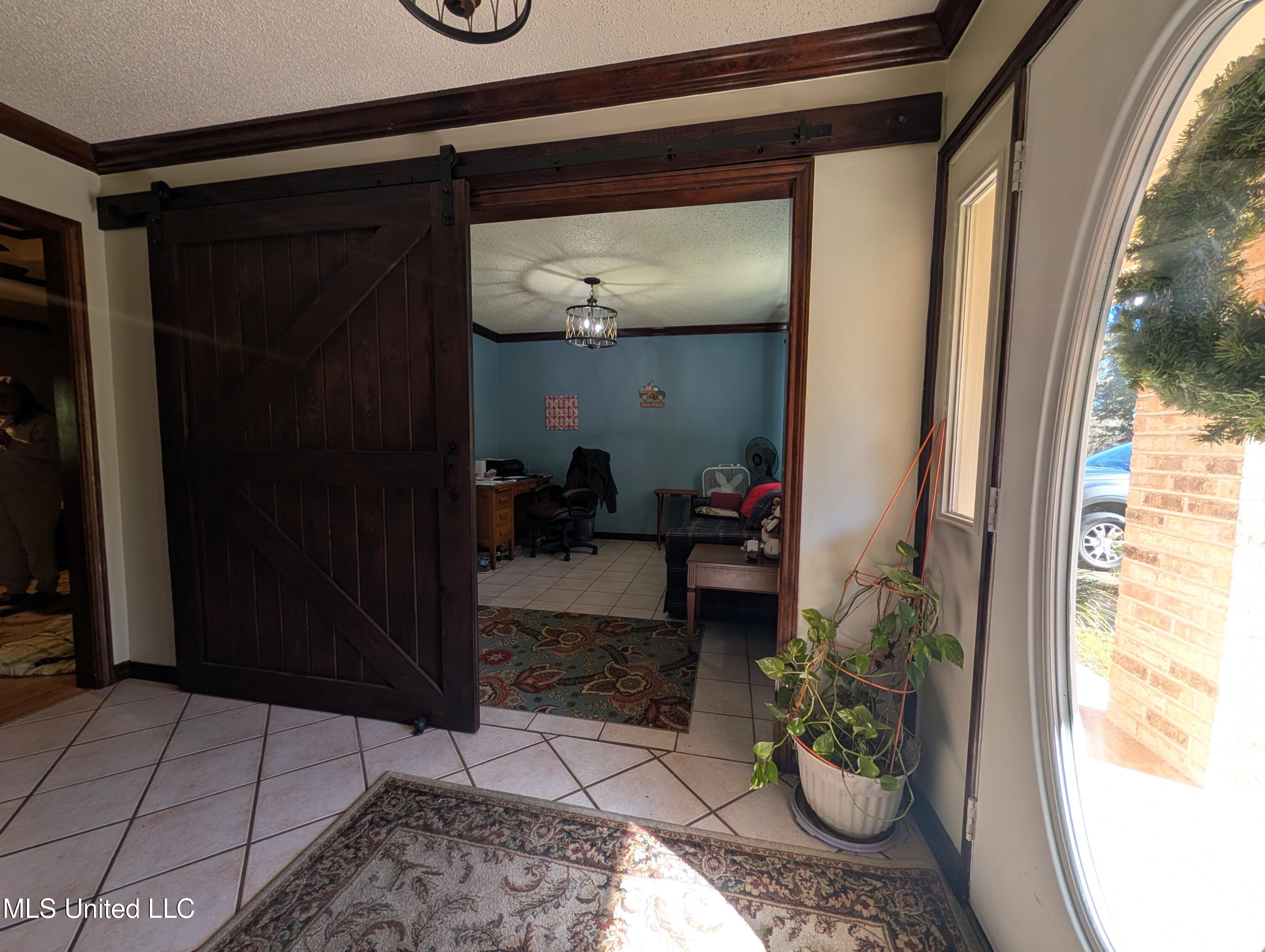 8834 Kipapa Way Diamondhead, MS 39525 - Photo 6 of 30 PXL_20251211_190703214