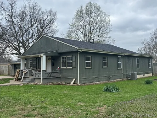 $220,000 | 111 South 2nd Street, Jeffersonville, IN 47130