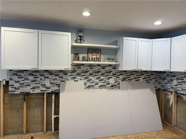 $220,000 | 111 South 2nd Street, Jeffersonville, IN 47130