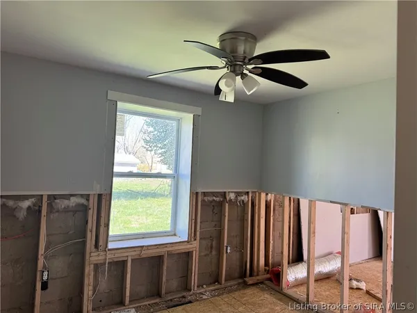$220,000 | 111 South 2nd Street, Jeffersonville, IN 47130