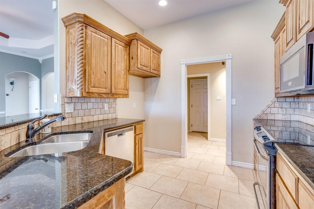 155 Cornerstone Lane Springtown, TX 76082 - Photo 16 of 40