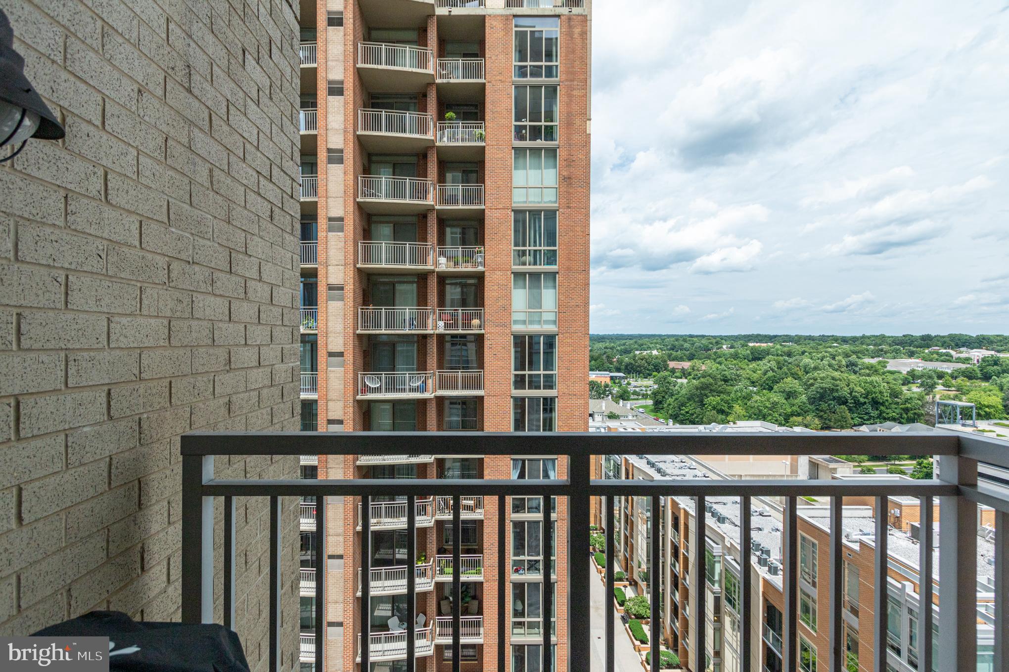 11990 Market Street, Unit 1316 Reston, VA 20190 - Photo 18 of 77 Nice Western Views of the Sunset