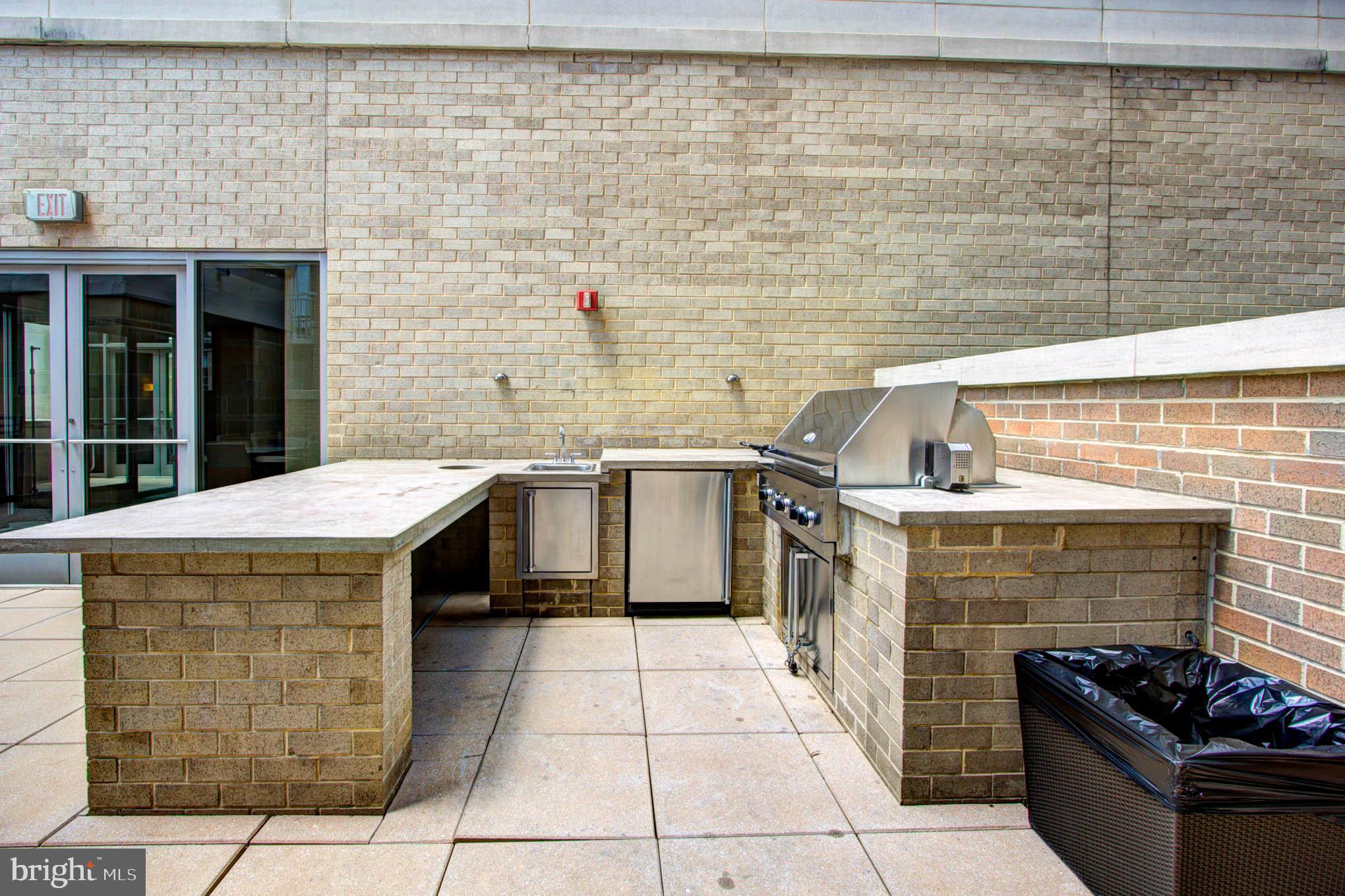11990 Market Street, Unit 1316 Reston, VA 20190 - Photo 31 of 77 Grilling Area