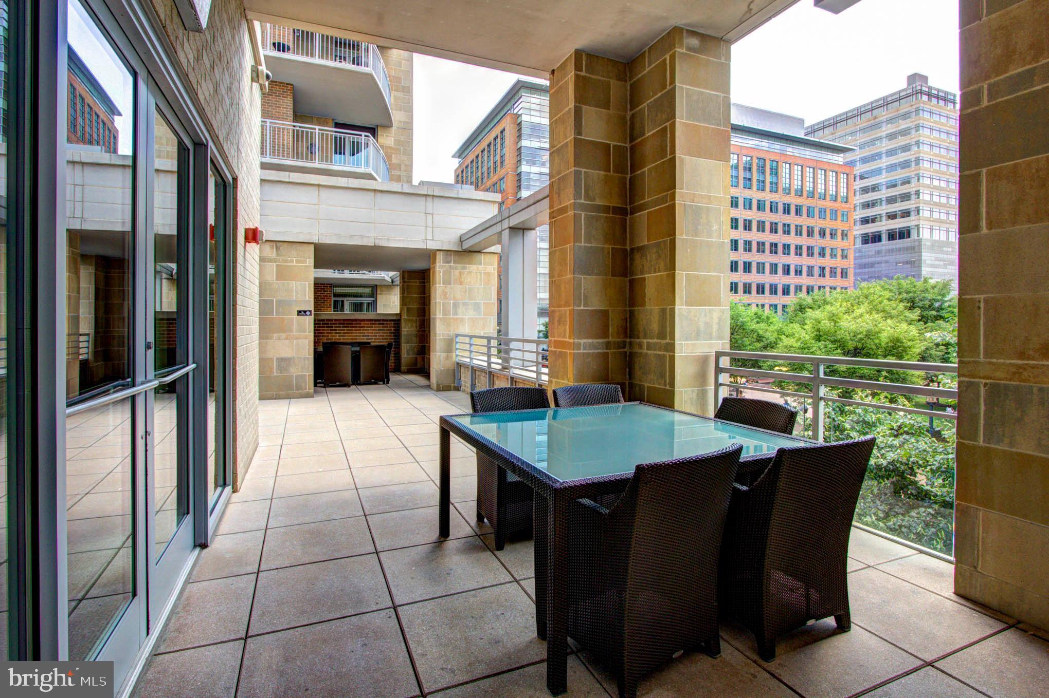 11990 Market Street, Unit 1316 Reston, VA 20190 - Photo 54 of 77 Outdoor Seating Area
