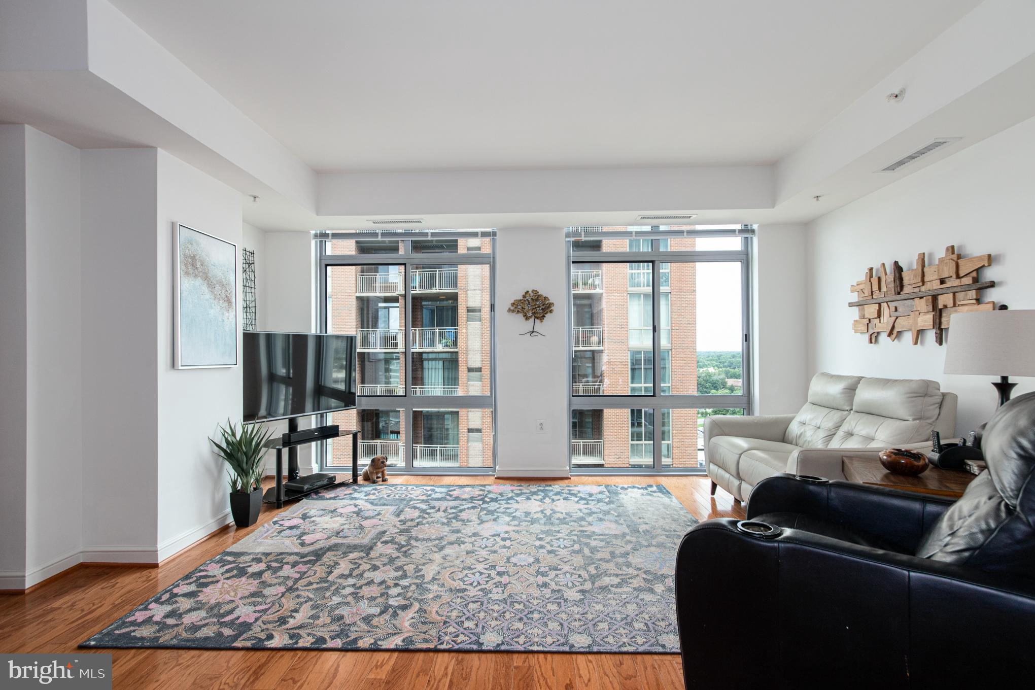 11990 Market Street, Unit 1316 Reston, VA 20190 - Photo 7 of 77 Living Room