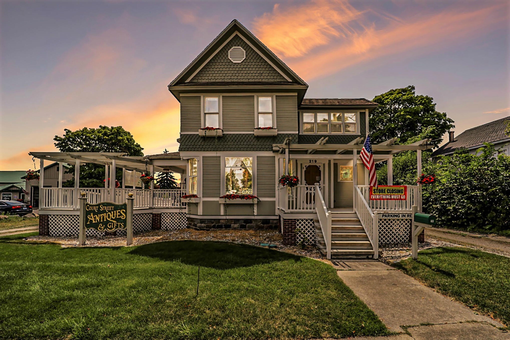 219 Court Street Cheboygan, MI 49721 - Photo 4 of 37 Gallery Image 4