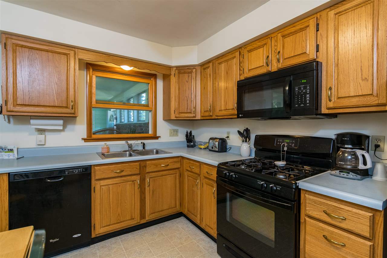 166 Shore Road Burlington, VT 05408 - Photo 21 of 37 Gallery Image 21