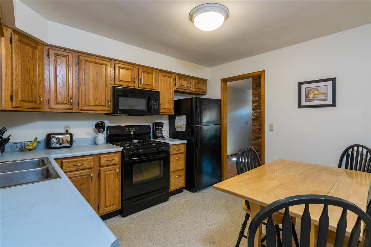 166 Shore Road Burlington, VT 05408 - Photo 22 of 37 Gallery Image 22