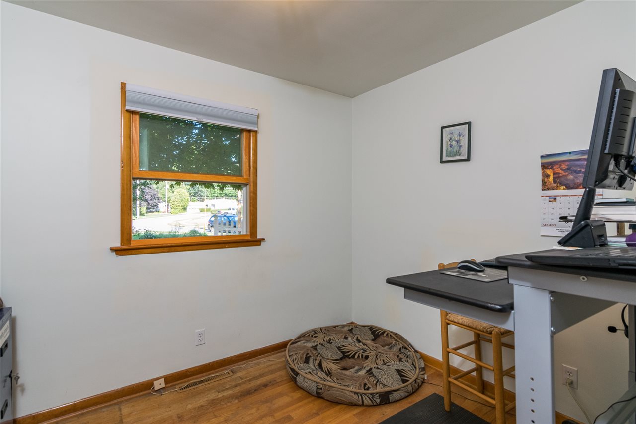 166 Shore Road Burlington, VT 05408 - Photo 30 of 37 Gallery Image 30