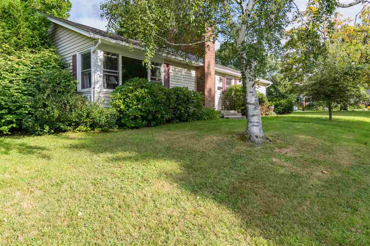 166 Shore Road Burlington, VT 05408 - Photo 4 of 37 Gallery Image 4