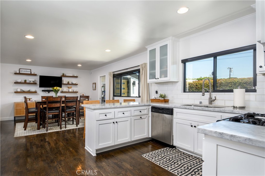 10122 Groveside Avenue Whittier, CA 90603 - Photo 9 of 37 Kitchen/Dining/Family Area