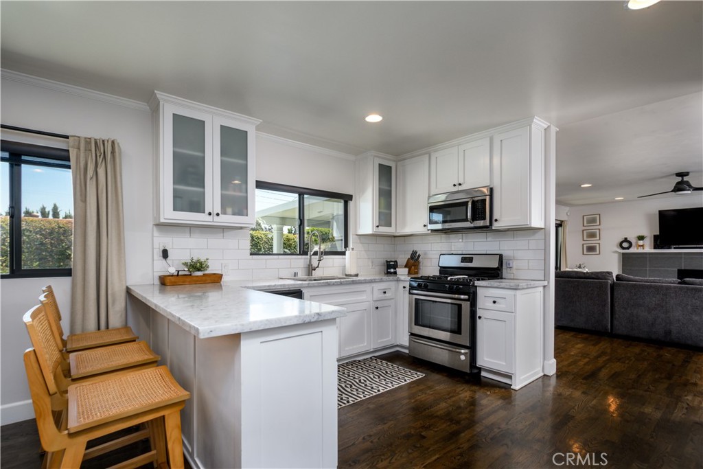 10122 Groveside Avenue Whittier, CA 90603 - Photo 10 of 37 Kitchen View