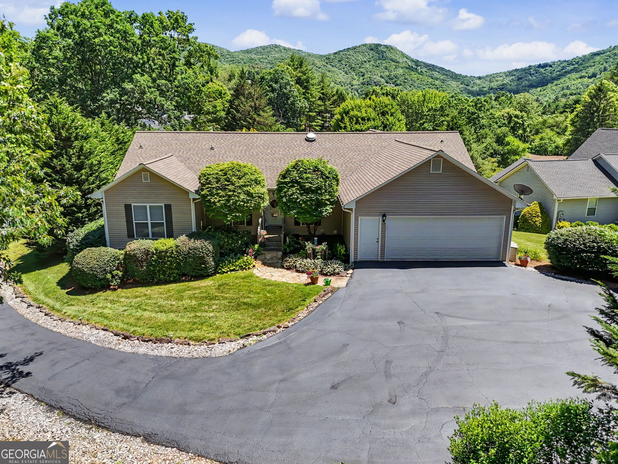 499 Driver Lane Sky Valley, GA 30537 - Photo 1 of 58
